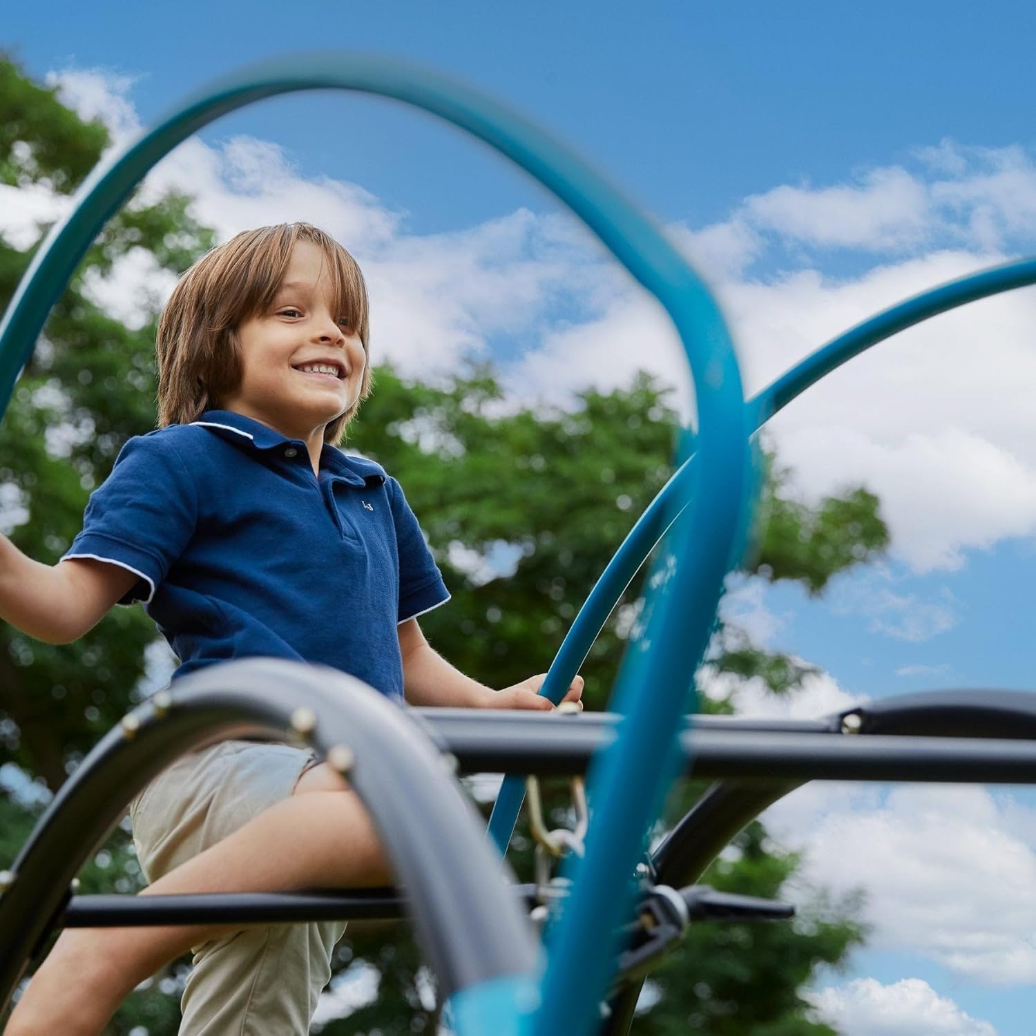 Den &amp; Climbing Frame With Curved Climbing Rungs And Safety Handrails Mesh Den With Door